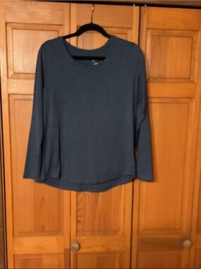 Style & Co. Long Sleeve Crewneck Top in Slate Blue, size large.